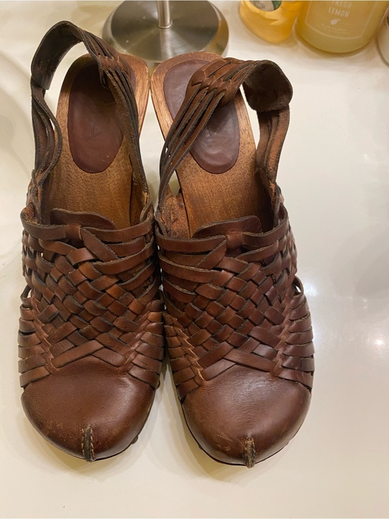 MIA Shoes - Woven Leather Slingback clogs - Brown